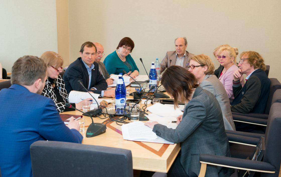 Komisjoni istung, 18. aprill 2016